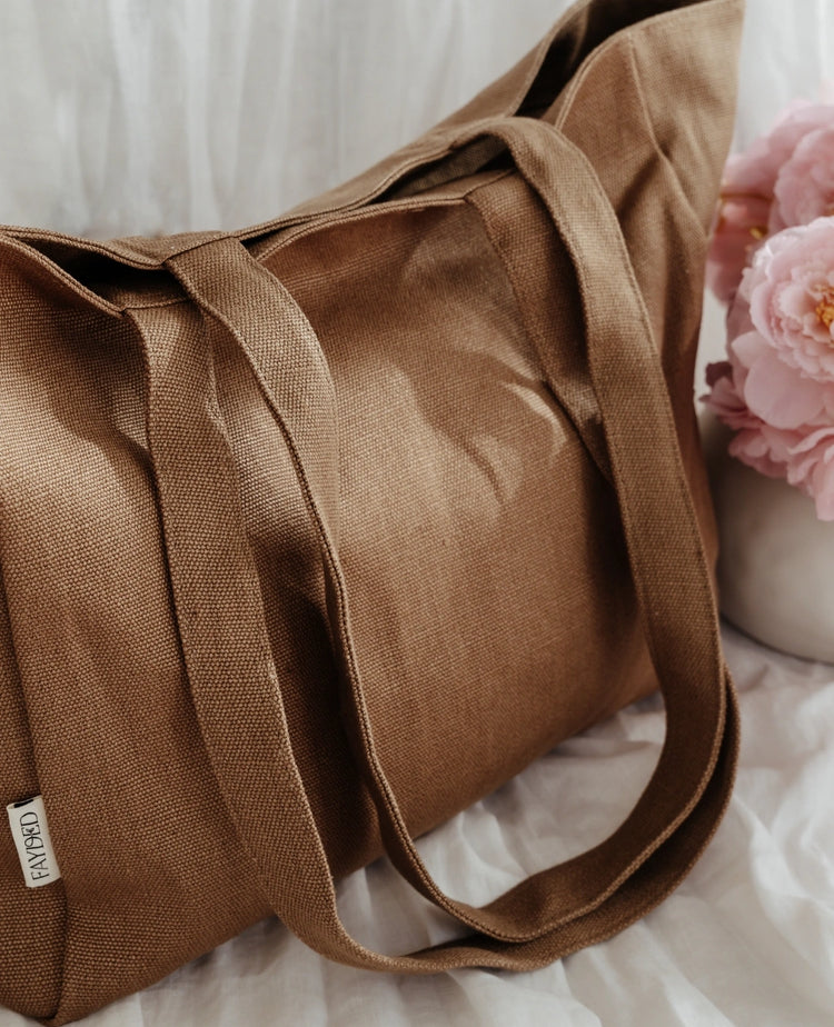 Brown linen tote bag with organic cotton linin. Brnze and chocolate colour